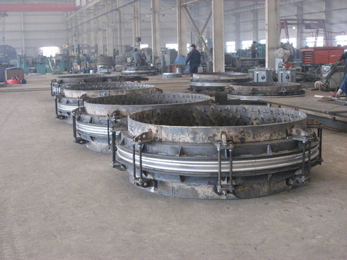 <b>熱風(fēng)爐總管、支管用高溫補(bǔ)償器一套</b>